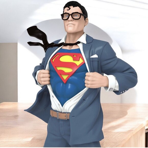 2024 HALLMARK KEEPSAKE ORNAMENT DC SUPERMAN CLARK KENT NEW - Picture 7 of 10